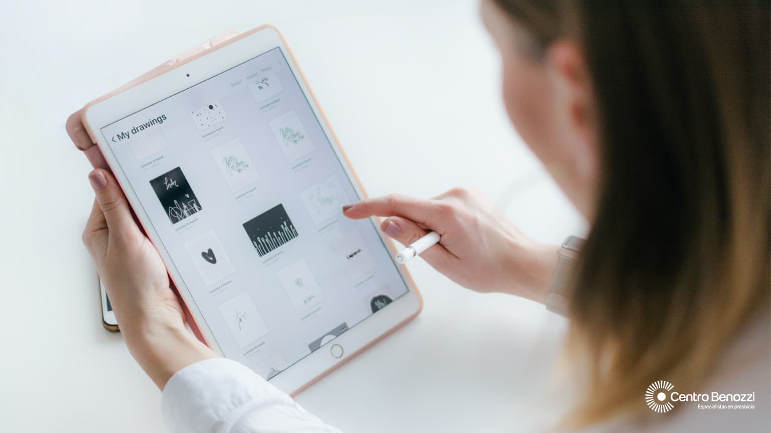 Presbicia y pantallas: cómo el uso digital intensivo aumenta la fatiga ocular